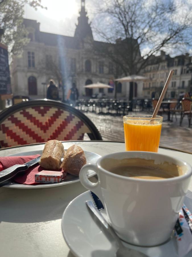 Bel Appartement Climatise Plein Centre Ville Poitiers Luaran gambar